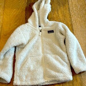 Ivory Patagonia bear jacket size 3T